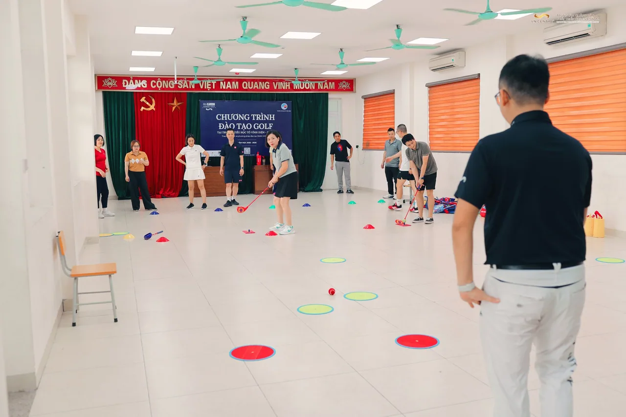 Chương trình đào tạo HLV thực tế tại trường tiểu học Tô Vĩnh Diện