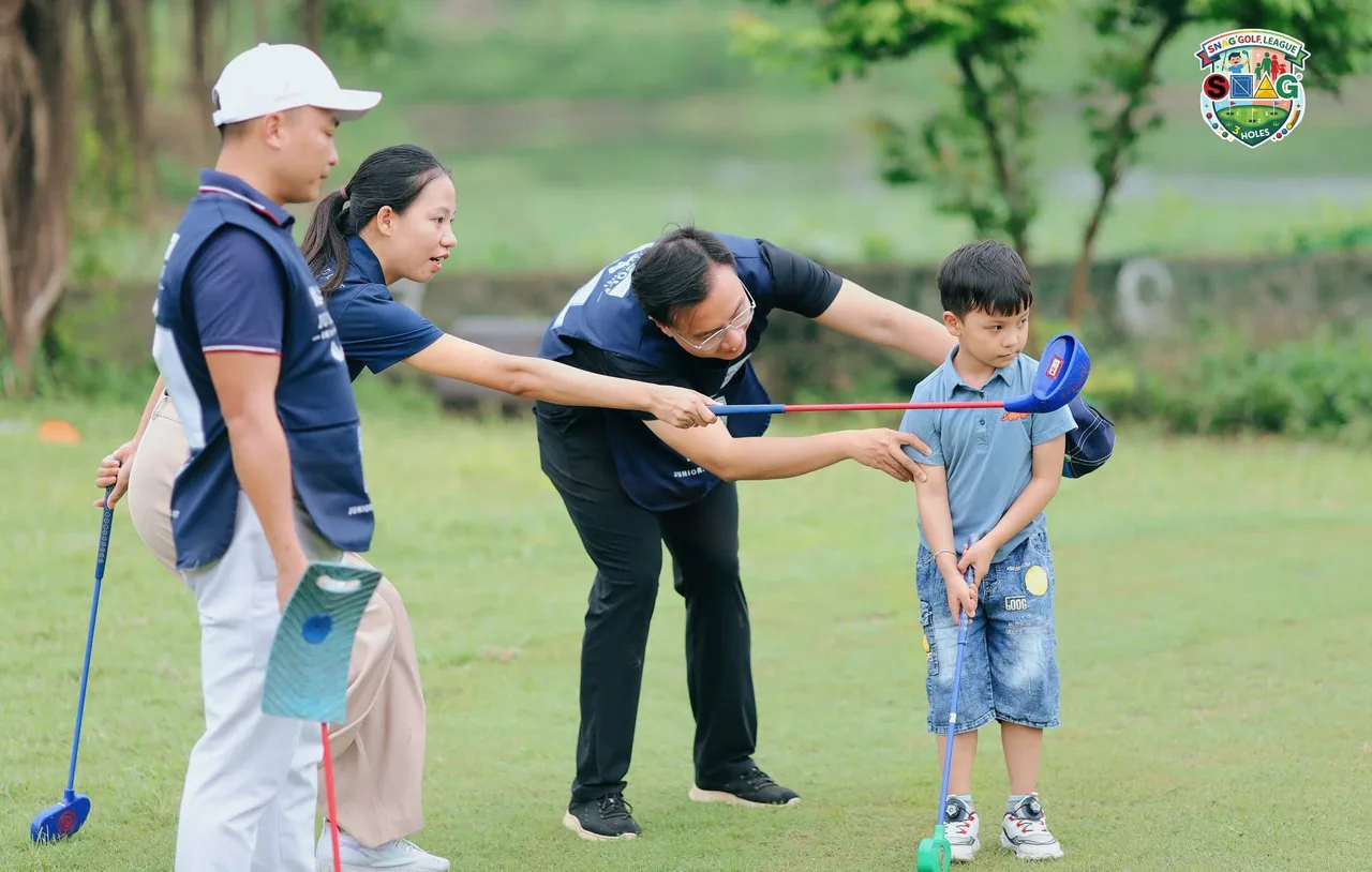 Thi đấu golf cho trẻ em nên bắt đầu thế nào?