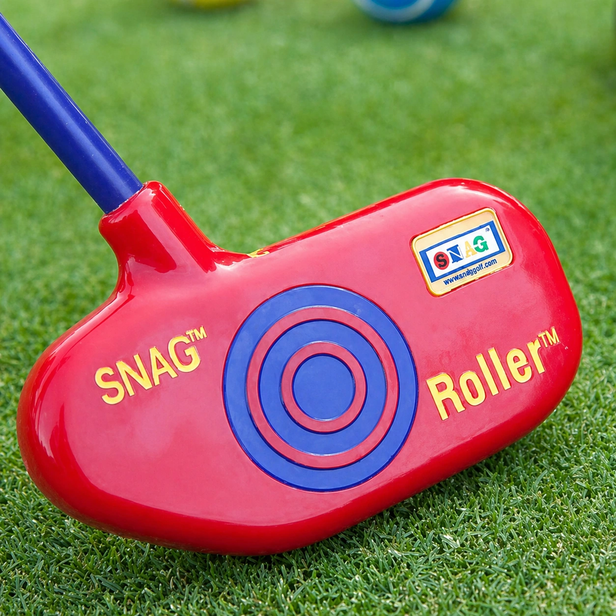 Trẻ em kiểm soát bóng lăn với SNAG Roller